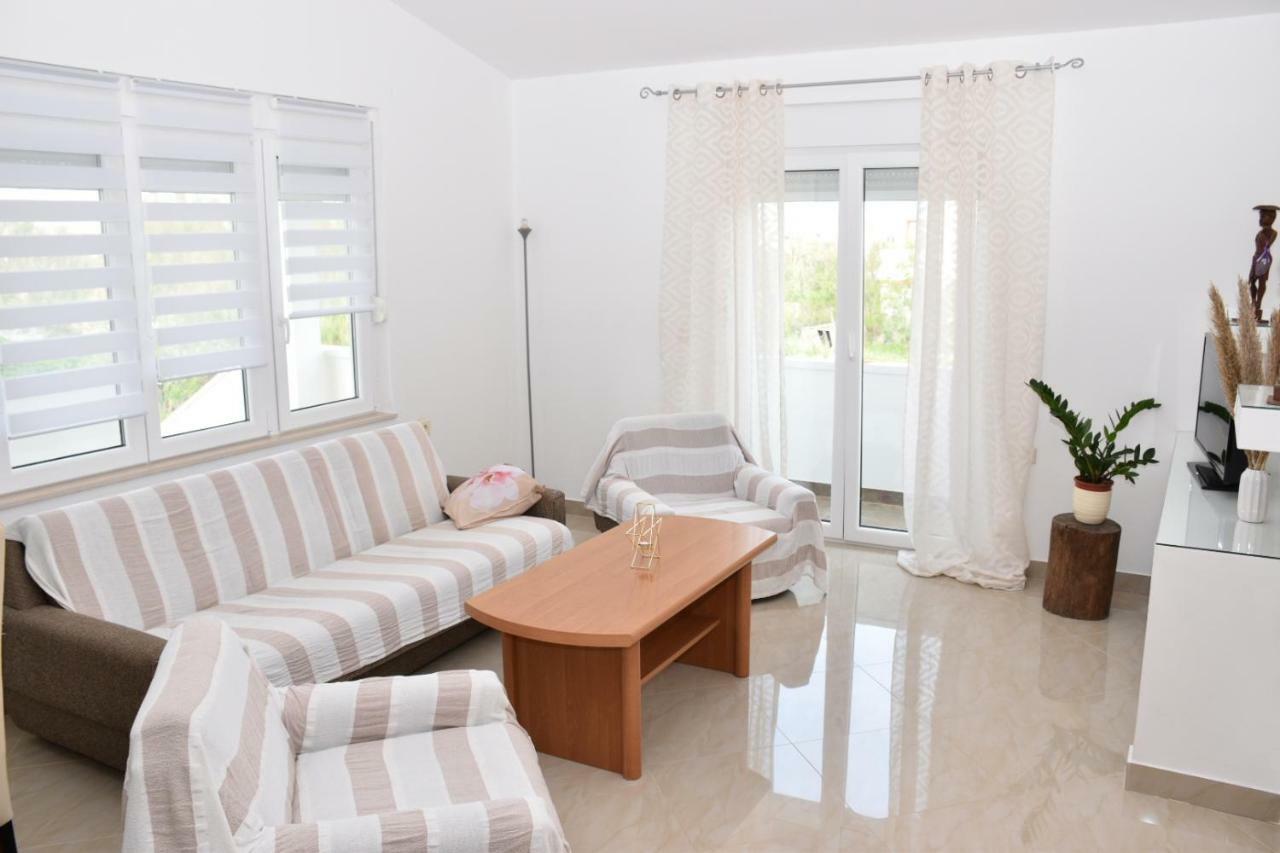 Apartments Piccolo Piaccere Ražanac Dış mekan fotoğraf